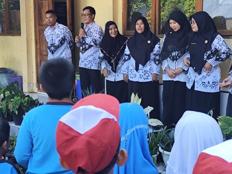 UPACARA HARI GURU NASIONAL TAHUN 2025