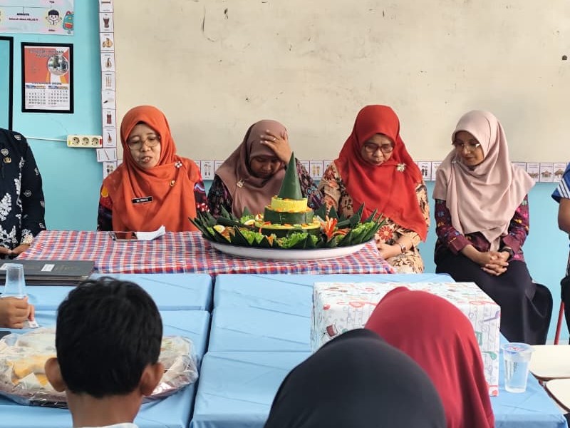 TASYAKURAN PELEPASAN PERPISAHAN KELAS VI TAHUN AJARAN 2025/2026 DI SDN 1 PELEYAN KAPONGAN